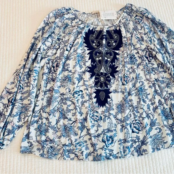 Breezy Soft Surroundings Blue and White Tunic - Picture 7 of 11